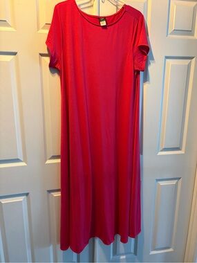 Studio Y Bright Fuchsia Short Sleeve Crew Neck Dress